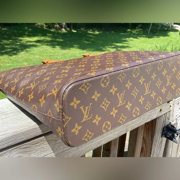 LOUIS VUITTON Luco Monogram Tote Shoulder Bag – EUC ✨ - Picture 8 of 15